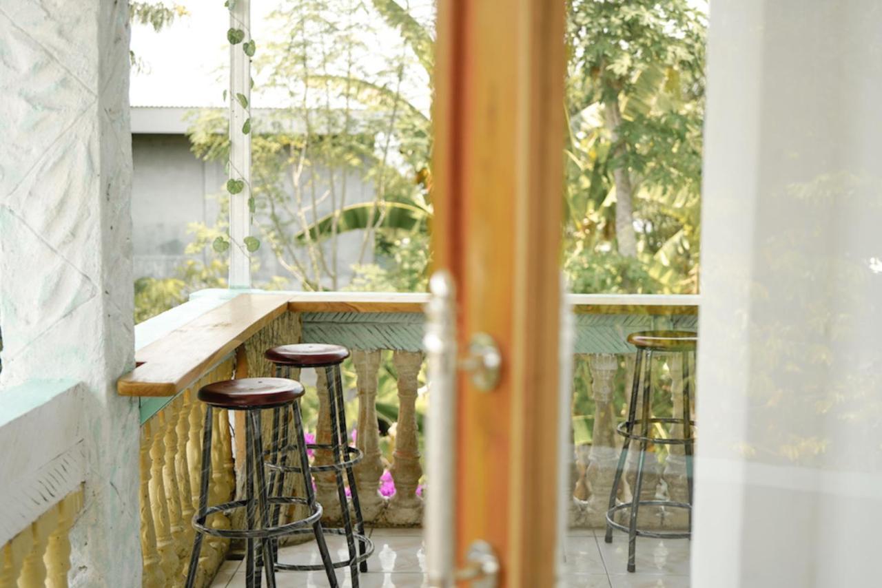 Bajo Bunkhouse Hostel Labuan Bajo Ngoại thất bức ảnh