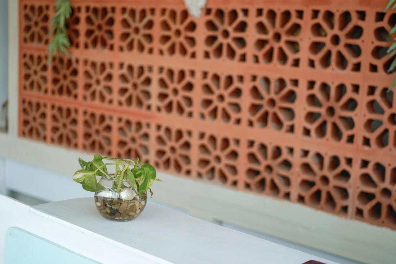 Bajo Bunkhouse Hostel Labuan Bajo Ngoại thất bức ảnh