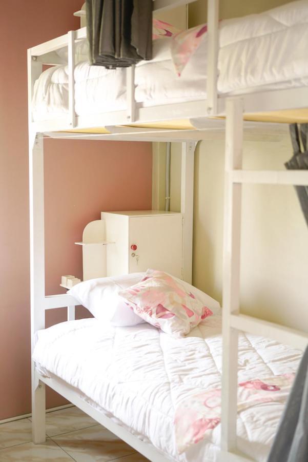 Bajo Bunkhouse Hostel Labuan Bajo Ngoại thất bức ảnh